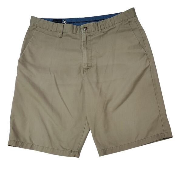 Volcom | Beige, Flat Front Skater Shorts | Size 38 - Picture 1 of 9